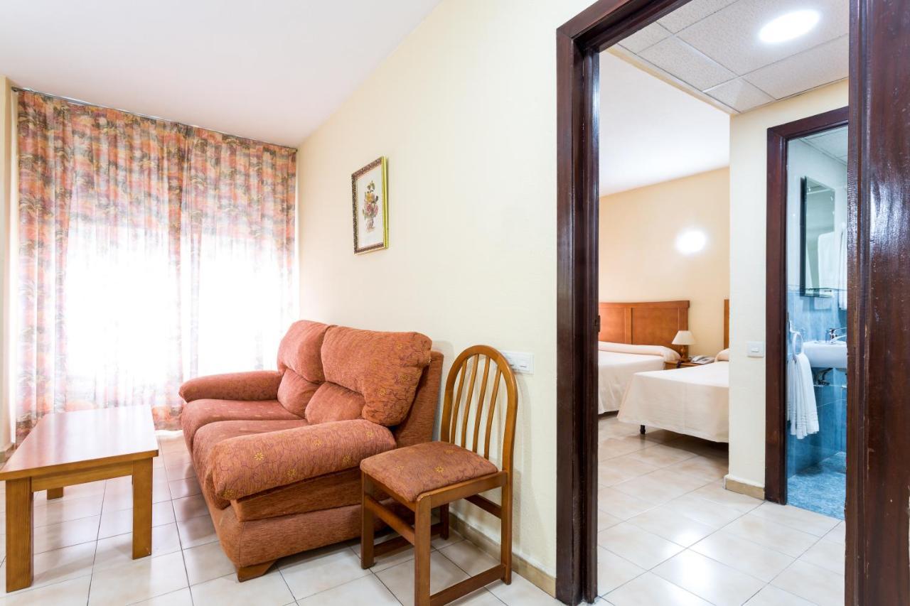 Apartamentos Resitur Σεβίλλη Εξωτερικό φωτογραφία