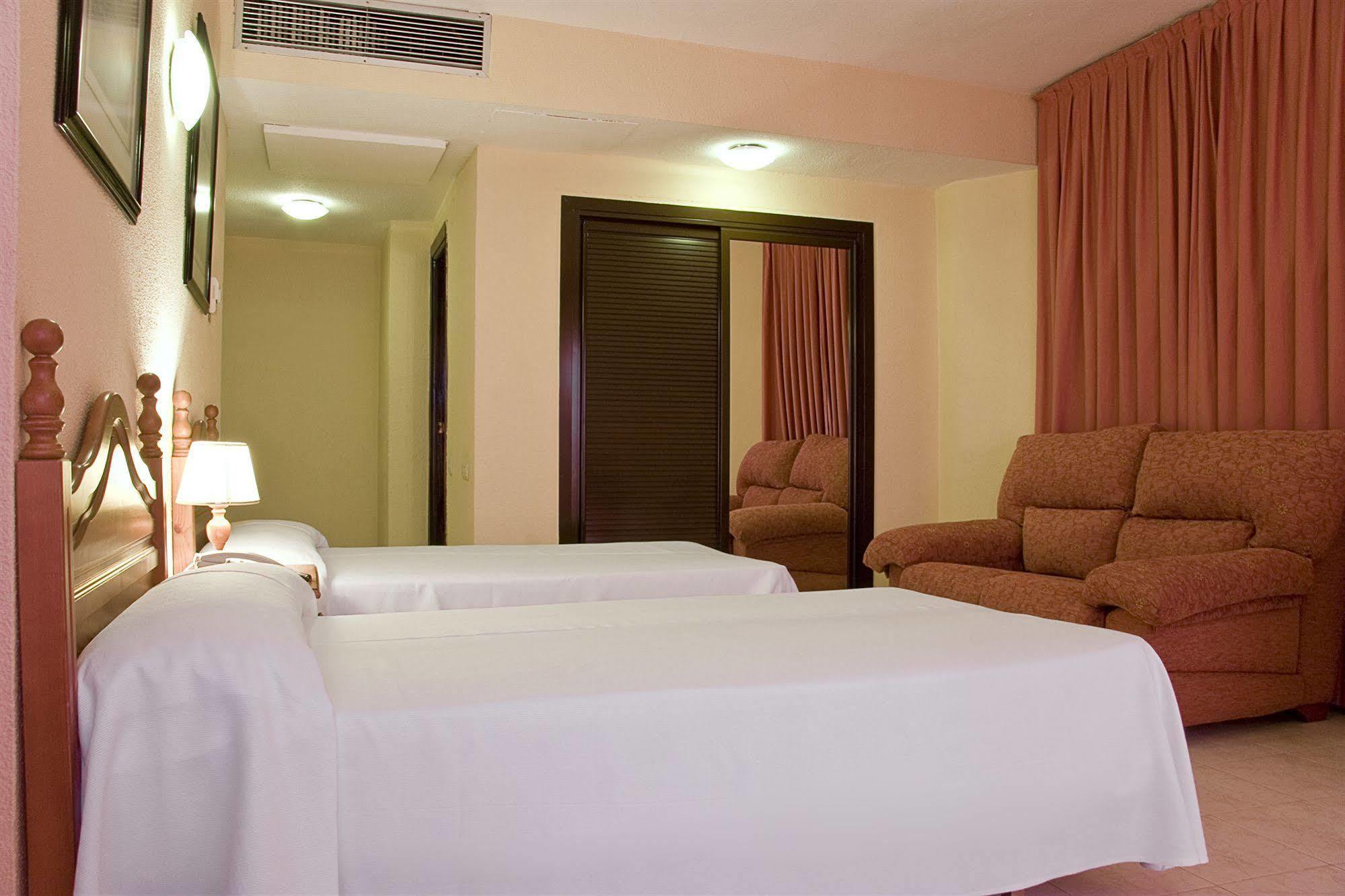Apartamentos Resitur Σεβίλλη Εξωτερικό φωτογραφία